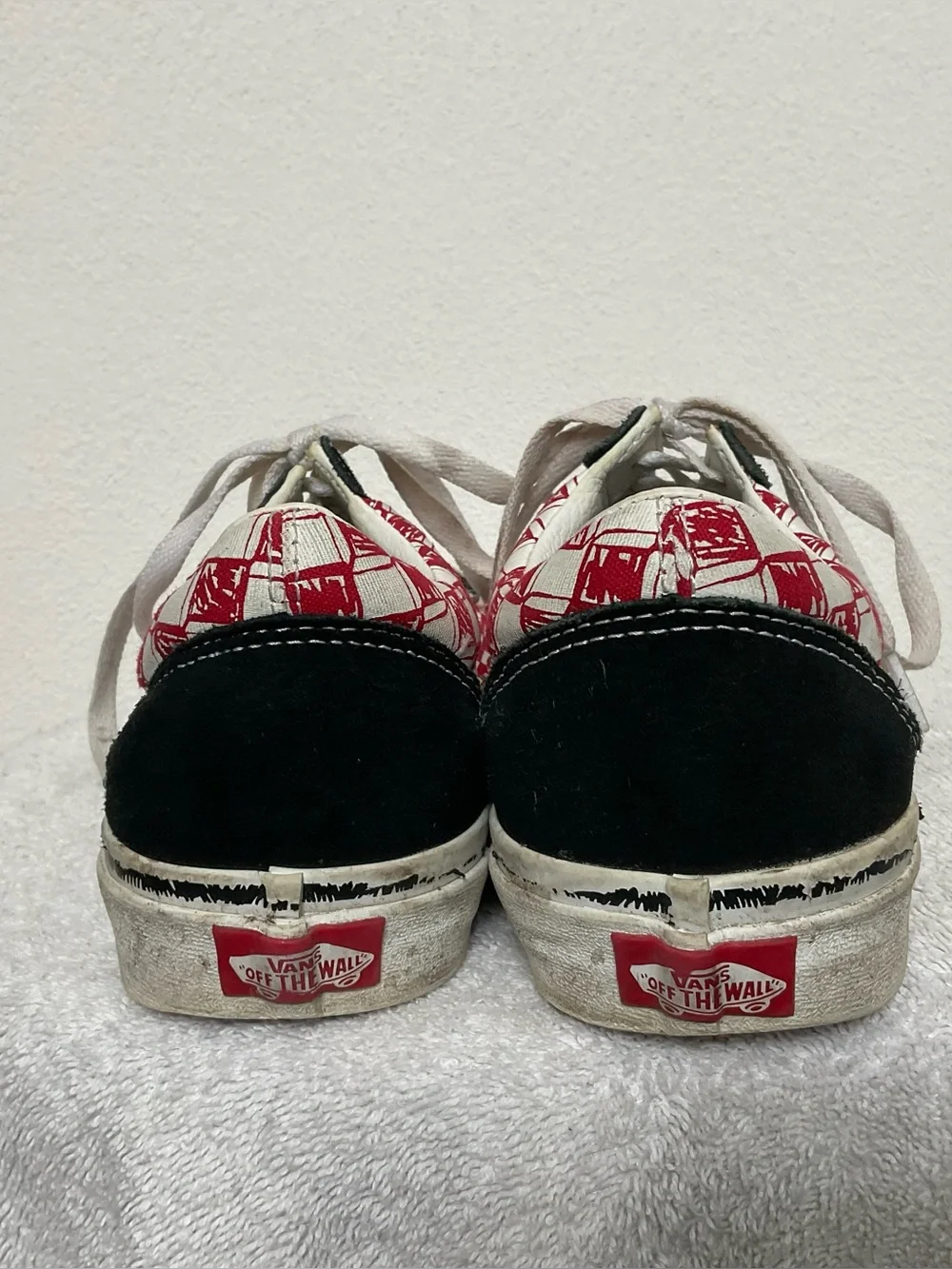 Vans Old Skool Red, White Checkerboard Low Top Sneakers Size 9 Men's Skate